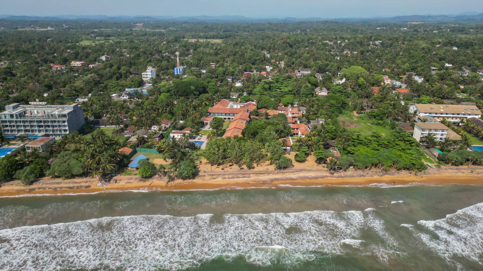Hibiscus Beach Hotel & Villas Kalutara Esterno foto