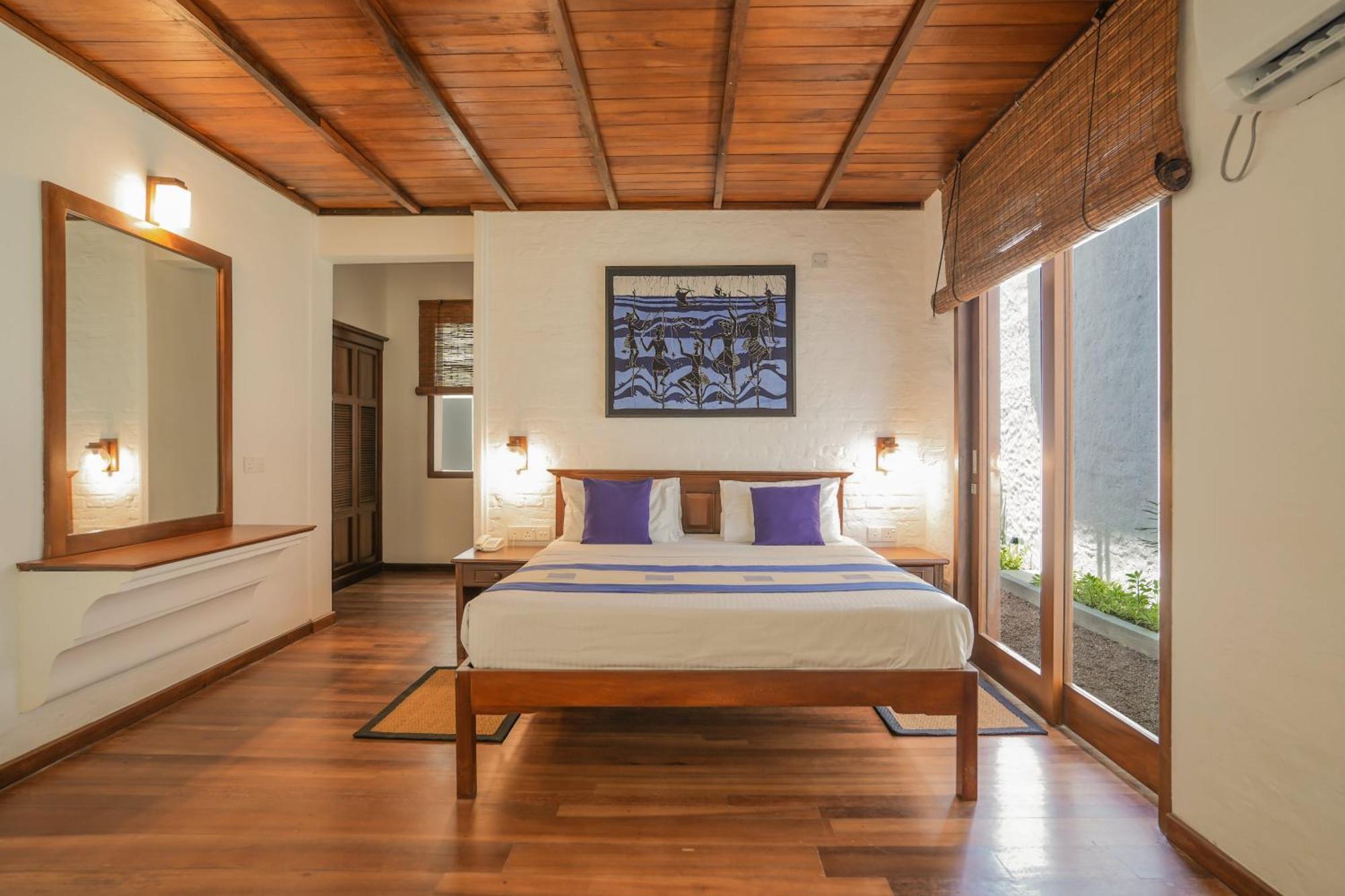 Hibiscus Beach Hotel & Villas Kalutara Esterno foto